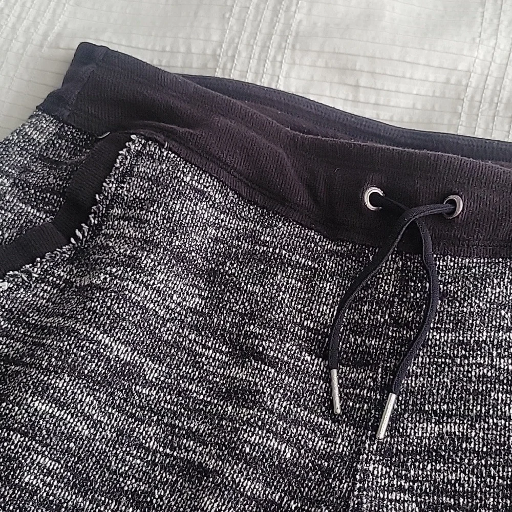 Calvin Klein Performance Joggers Size Medium - Picture 6 of 7